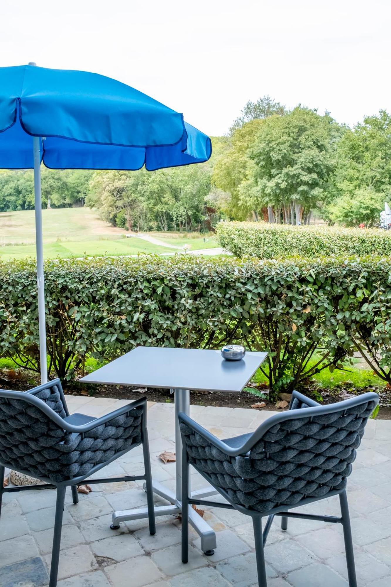 Hotel Golf & Spa Chateau De La Begude The Originals Collection Valbonne Exterior photo